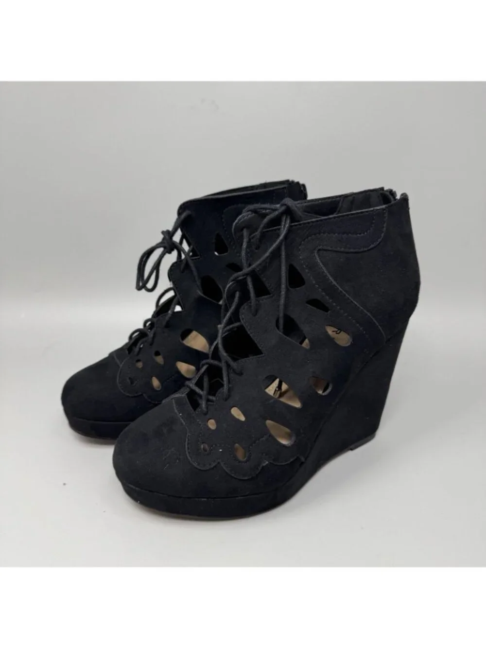 Torrid Black Lace Up Platform Block Heels Closed Toe Size 6 Women’s